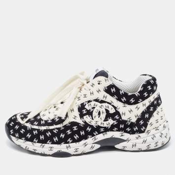 Pre Owned Chanel Black/White Suede CC Low Top Sneakers Size 39.5