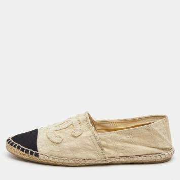 Pre Owned Chanel Cream/Black Canvas CC Espadrille Flats Size 39