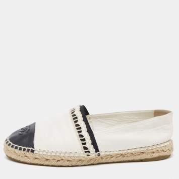 Pre Owned Chanel Off White/Black Leather CC Espadrille Flats Size 39