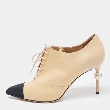 Pre Owned Chanel Beige/Black Leather and Canvas CC Faux Pearl Lace Up Booties Size 40