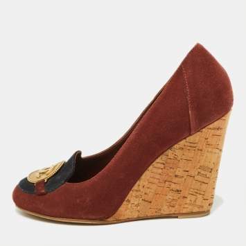 Pre Owned Chanel Brown Suede CC Logo Round Pumps Size 38