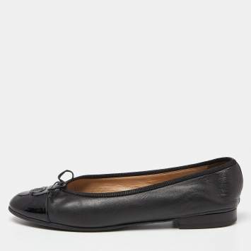 Pre Owned Chanel Black Leather and Patent CC Cap Toe Bow Ballet Flats Size 40.5