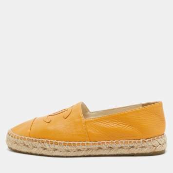 Pre Owned Chanel Yellow Leather CC Espadrille Flats Size 37