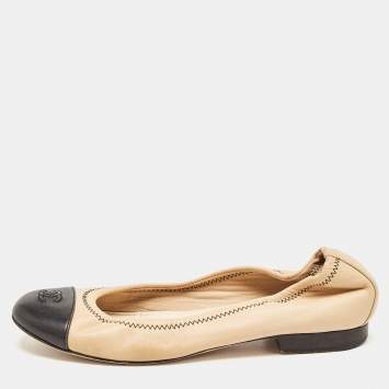Pre Owned Chanel Beige/Black Leather CC Ballet Flats Size 36.5