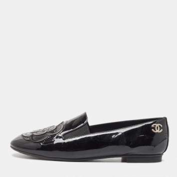 Pre Owned Chanel Black Patent Leather CC Camellia Loafers Size 38