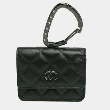 Pre Owned Quilted Lambskin So Black CC Hook Card Holder