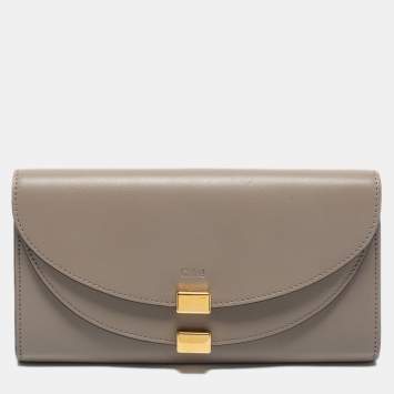 Pre Owned Chloe Taupe Leather Georgia Continental Wallet