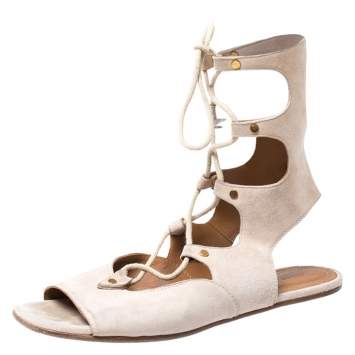 مملوكة مسبقًا Chloe Beige Suede Gladiator Ankle Wrap Flap Sandals Size 38.5