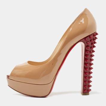 Pre Owned Christian Louboutin Beige Patent Leather Taclou Spikes Pumps Size 40.5