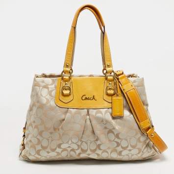 مملوكة مسبقًا Coach Ashley Mustard/Beige Signature Fabric and Patent Leather Shoulder Bag