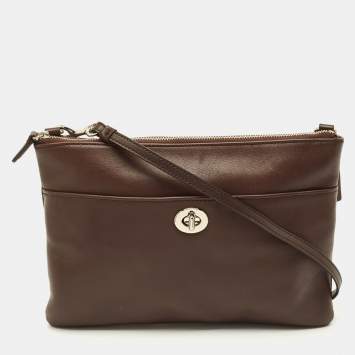 مملوكة مسبقًا Coach Legacy Turnlock Choco Brown Leather Crossbody Bag