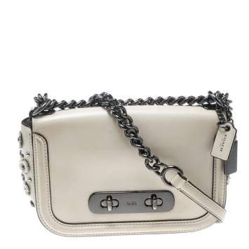 Pre Owned Coach Light Beige Leather Swagger Shoulder Bag