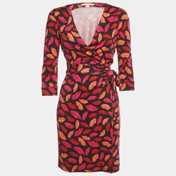 Pre Owned Diane Von Furstenberg Black Lips Print Silk Jersey Wrap Dress M