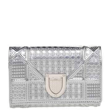 Pre Owned Dior Metallic Silver Micro Cannage Leather Diorama Wallet