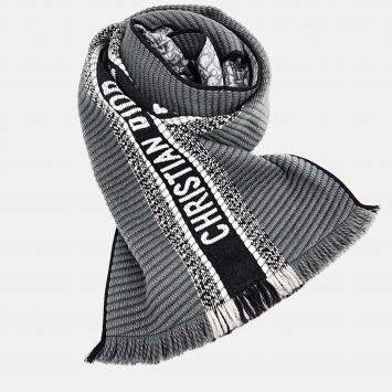 مملوكة مسبقًا Dior Oblique University Reversible Muffler