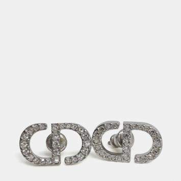 مملوكة مسبقًا Christian Dior earrings