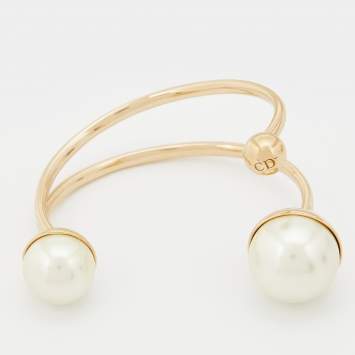 Pre Owned Dior Ultradior Faux Pearl Gold Tone Cuff Bracelet