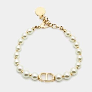 Pre Owned Dior CD  30 Montaigne Faux Pearl Gold Tone Bracelet
