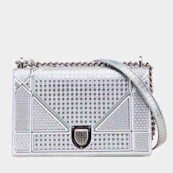 Pre Owned Dior Silver Medium Metallic Patent Microcannage Diorama Flap