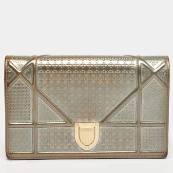 Pre Owned Dior Silver Microcannage Patent Leather Diorama Wallet on Chain