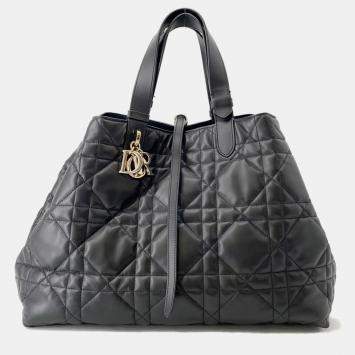 مملوكة مسبقًا حقيبة يد ديور توت كبيرة ماكروكاناج سوداء