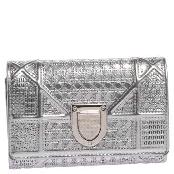 Pre Owned Dior Metallic Silver Micro Cannage Leather Diorama Trifold Wallet