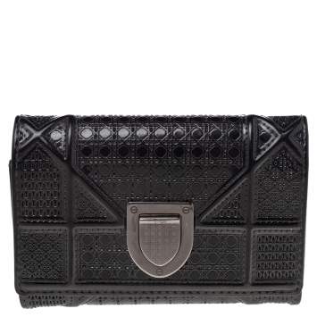 Pre Owned Dior Metallic Grey Micro Cannage Patent Leather Diorama Trifold Wallet