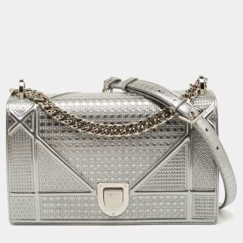 Pre Owned Dior Silver Micro Cannage Patent Leather Medium Diorama Shoulder Bag