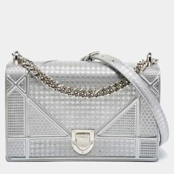 Pre Owned Dior Silver Micro Cannage Patent Leather Medium Diorama Shoulder Bag