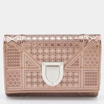 Pre Owned Dior Metallic Micro Cannage Patent Leather Diorama Trifold Wallet