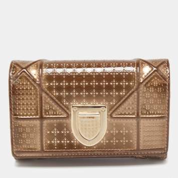 Pre Owned Dior Bronze Microcannage Patent Leather Diorama Trifold Wallet