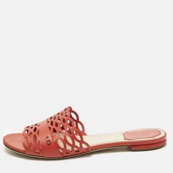 مملوكة مسبقًا Dior Size 39 Red Laser Cut Leather Tattoo Peep Toe Slides 