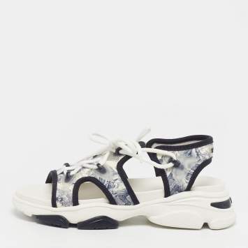 Pre Owned Dior D-Connect Size 37 Blue/White PVC and Satin Flat Sandals