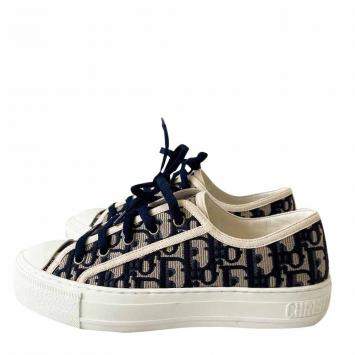 مملوكة مسبقًا Dior Blue Oblique Embroidered Canvas Sneakers EU 37.5