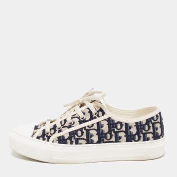 Pre Owned Dior Blue/Off-White Oblique Embroidered Fabric Walk'N'Dior Cap Toe Low Top Sneakers Size 39