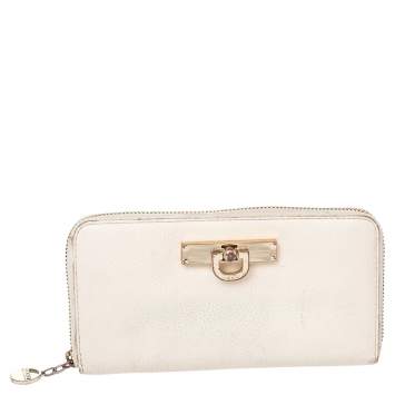 Pre Owned Dkny Cream Leather Zip Around Wallet