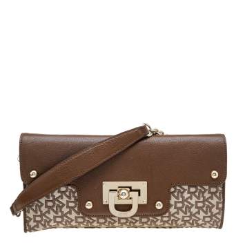 مملوكة مسبقًا DKNY Brown/Beige Signature Canvas And Leather Chain Shoulder Bag