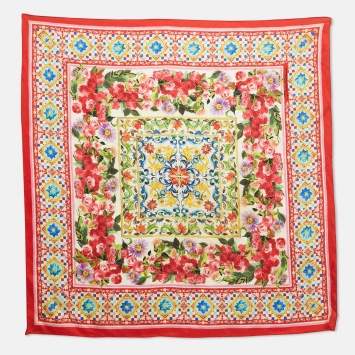 Pre Owned Dolce & Gabbana Red/White Printed Silk Square Scarf 