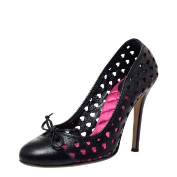 Pre Owned Dolce & Gabbana Black Leather Heart Cut Out Bow Pumps Size 38.5