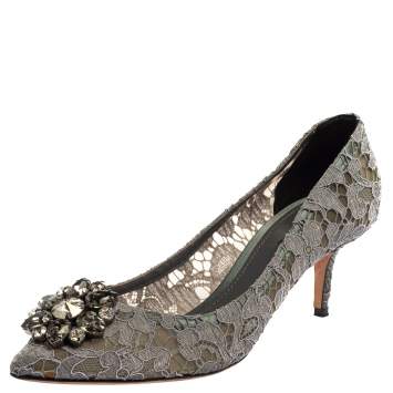 Pre Owned Dolce & Gabbana Pale Purple Lace Bellucci Crystal Embellished Pointed Toe Pumps Size 41