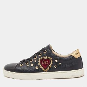 مملوكة مسبقًا Dolce & Gabbana Black Leather Embellished DG Heart Low Top Sneakers Size 37