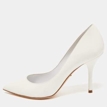 مملوكة مسبقًا Dolce and Gabbana White Patent Leather Pointed Toe Pumps Size 36.5