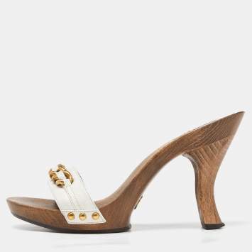 Pre Owned Dolce & Gabbana White Leather Chain Slides Size 40    