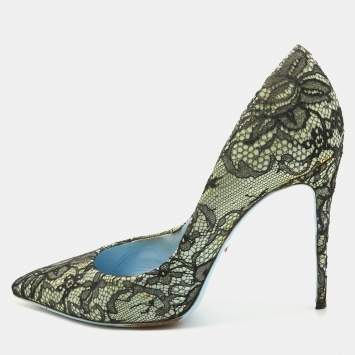 Pre Owned Dolce & Gabbana Two Tone Lace and Patent Pointed Toe Pumps Size 37.5