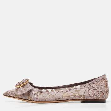 مملوكة مسبقًا Dolce & Gabbana Pink Lace and Mesh Crystal Embellished Ballet Flats Size 37
