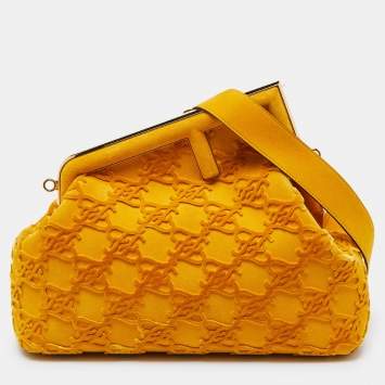 مملوكة مسبقًا Fendi Mustard Karligraphy Suede and Velvet Medium Camoscio First Shoulder Bag