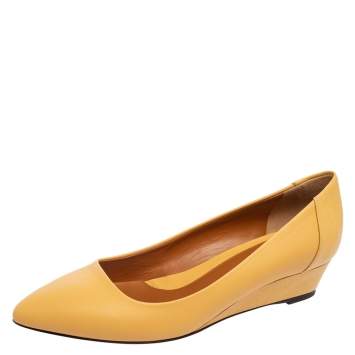 Pre Owned Fendi Yellow Leather Pointed-Toe Wedge Pumps Size 38
