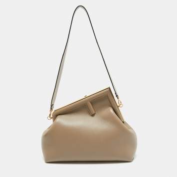 مملوكة مسبقًا Fendi Beige Leather Medium First Shoulder Bag