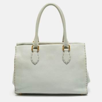 مملوكة مسبقًا حقيبة فندي سيليريا جلد أخضر نعناعي فيرنزي بإطار