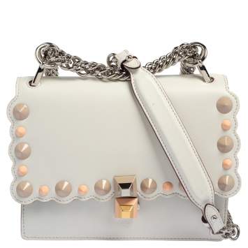 Pre Owned Fendi Ivory Leather Small Kan I Scalloped Top Handle Bag